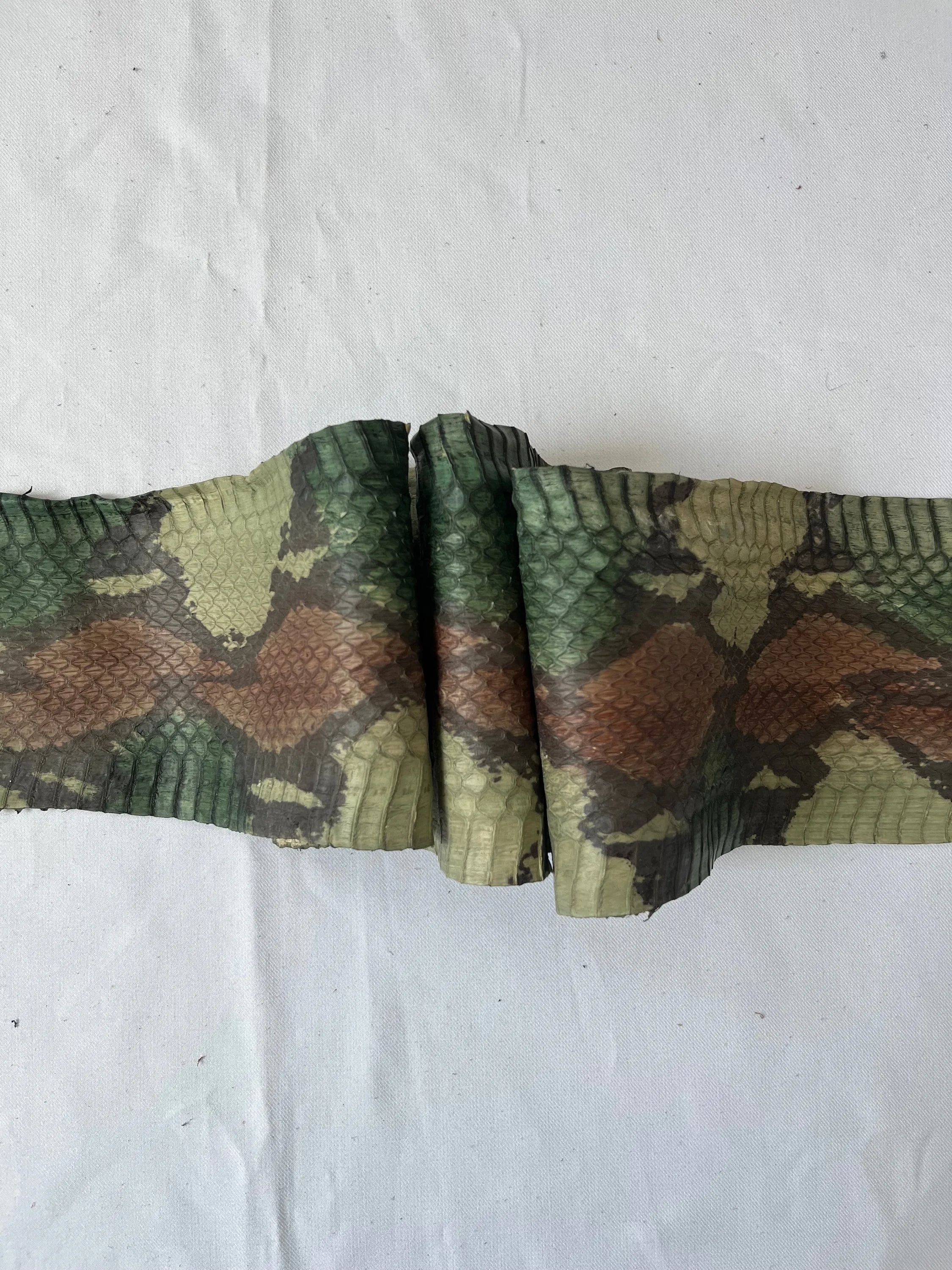 Genuine snake leather hide, thin and glossy color camo, thickness 0,3mm(1 oz)