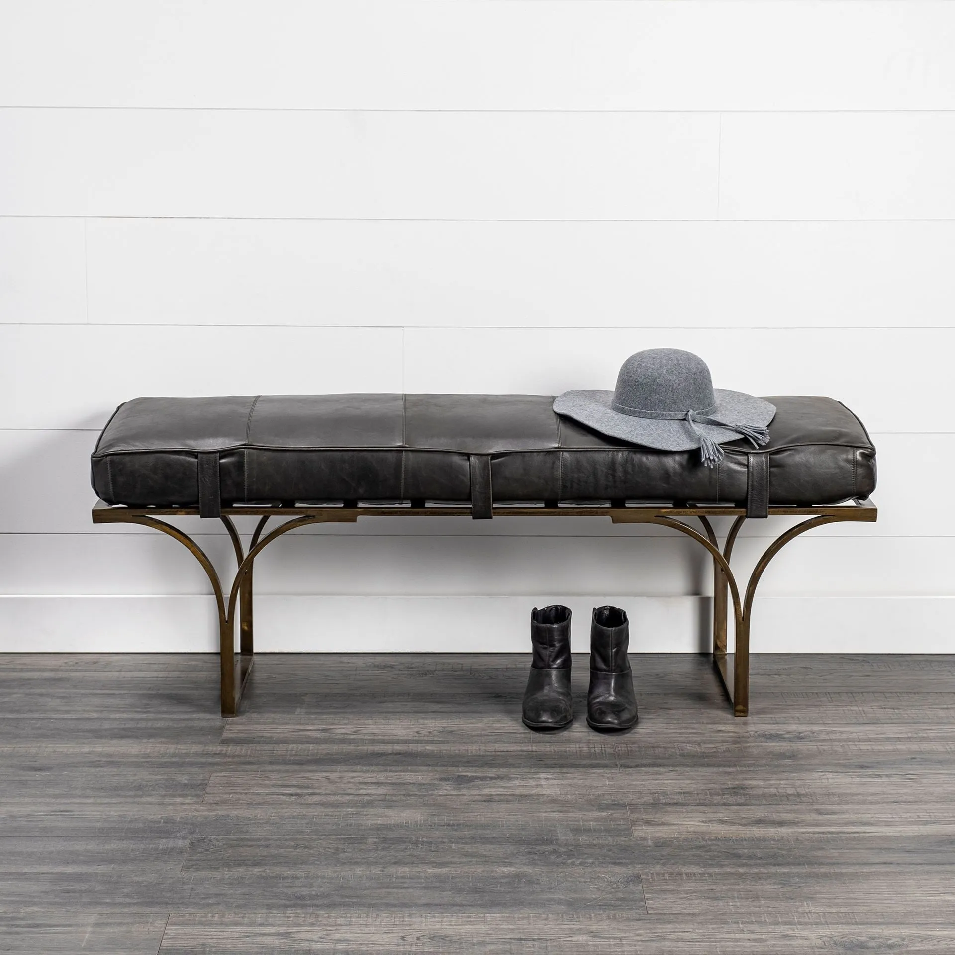 Jessie Bench Black Leather | Gold Metal